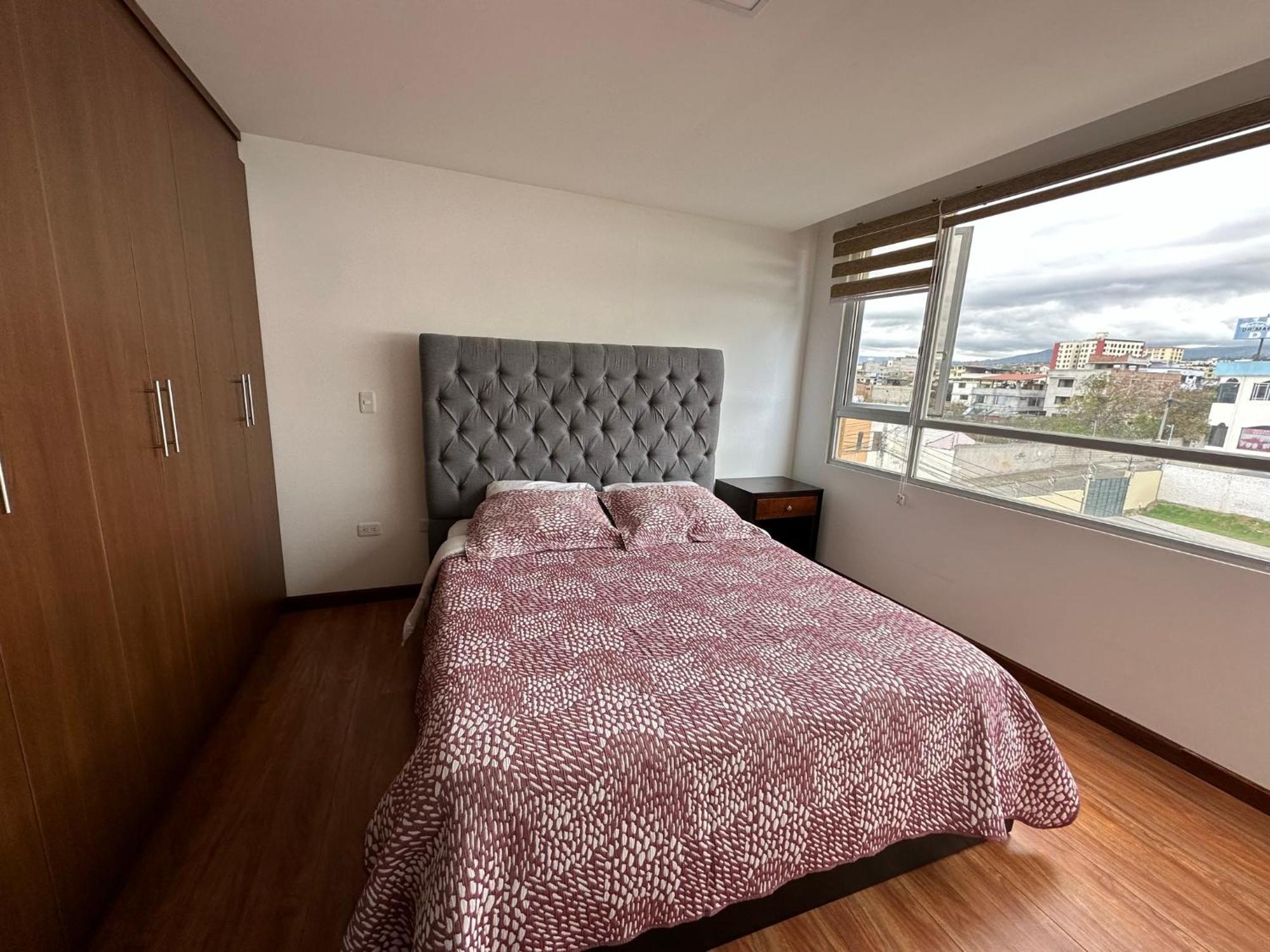 Instant Hotel - Departamento En Ambato Exterior photo